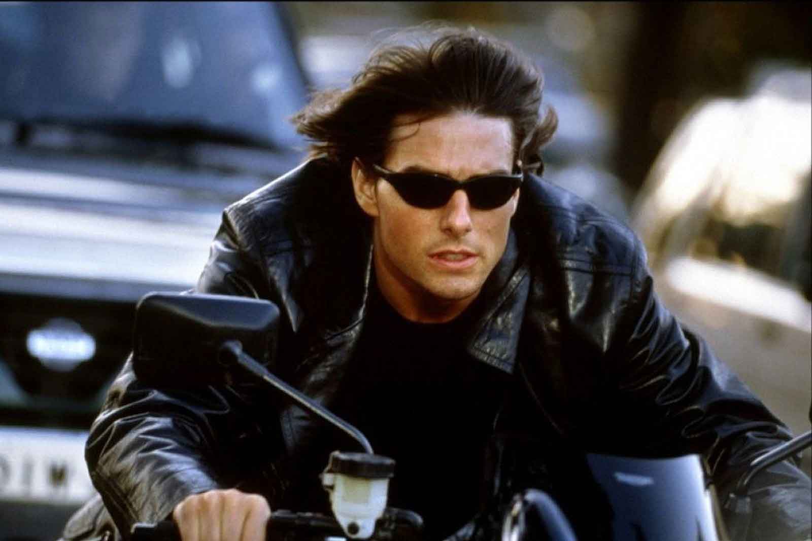 mission-impossible-2-tried-and-failed-to-turn-tom-cruise-into-an-american-james-bond